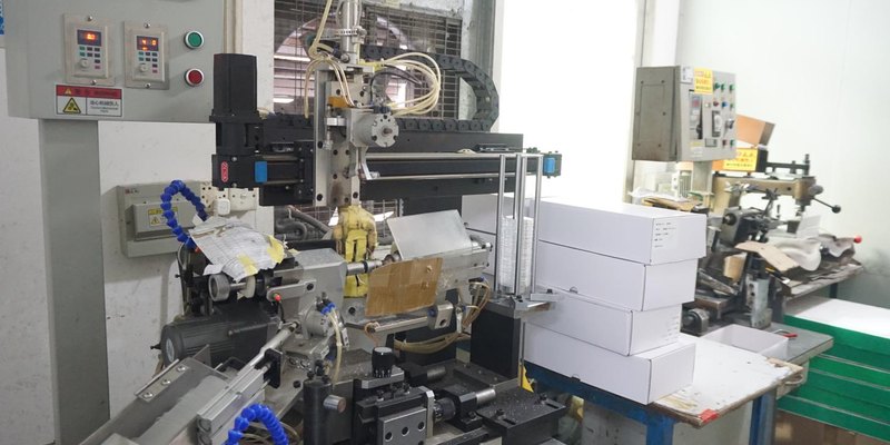 Frame splitting machine