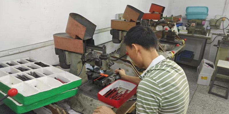 Surface blasting equipment